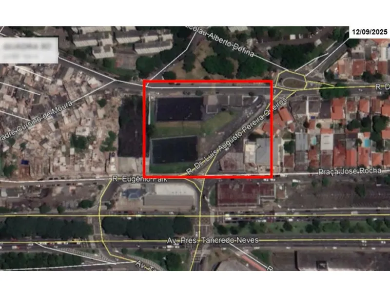 Comercial em leilão