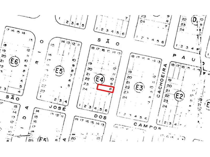 Comercial em leilão