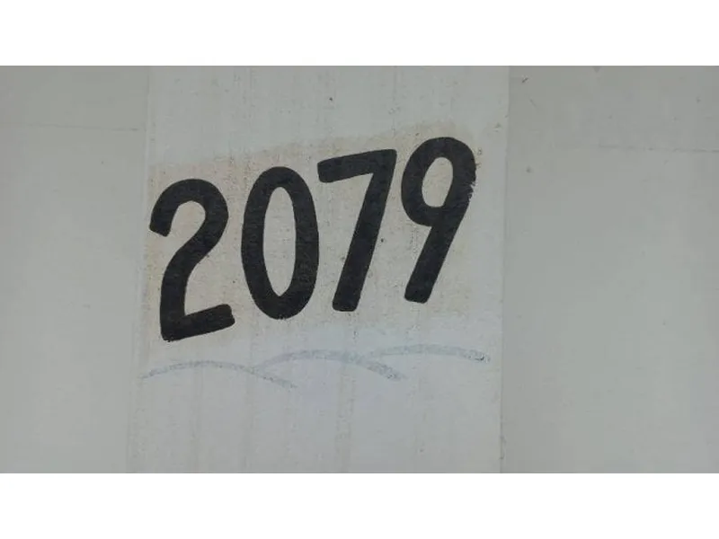 Comercial em leilão