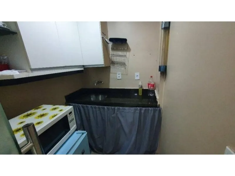 Comercial em leilão