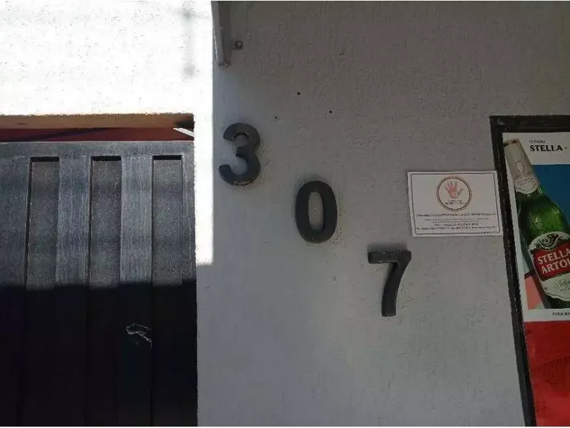 Comercial em leilão