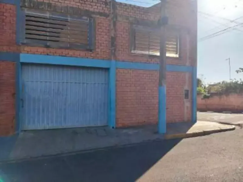 Comercial em leilão