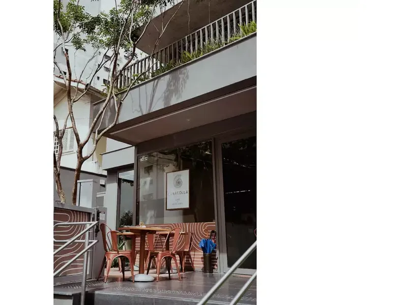 Comercial em leilão