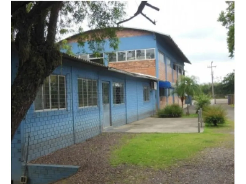 Comercial em leilão