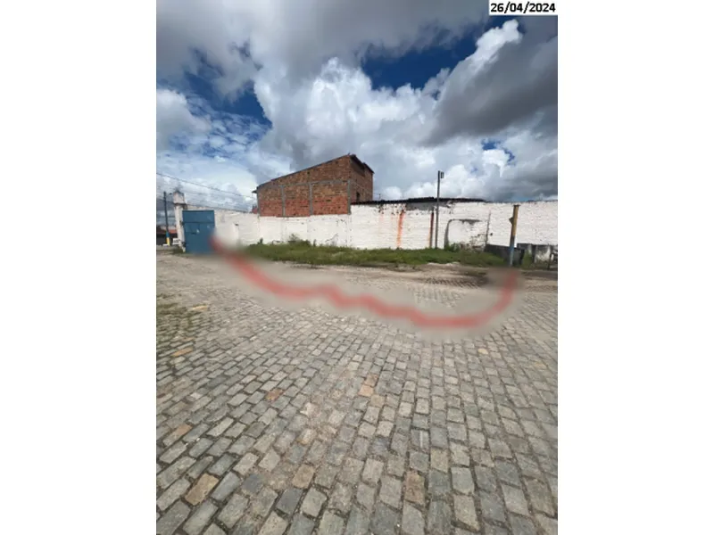 Comercial em leilão