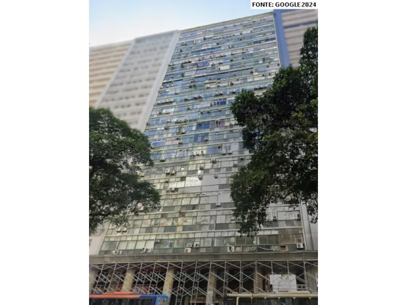 Comercial em leilão