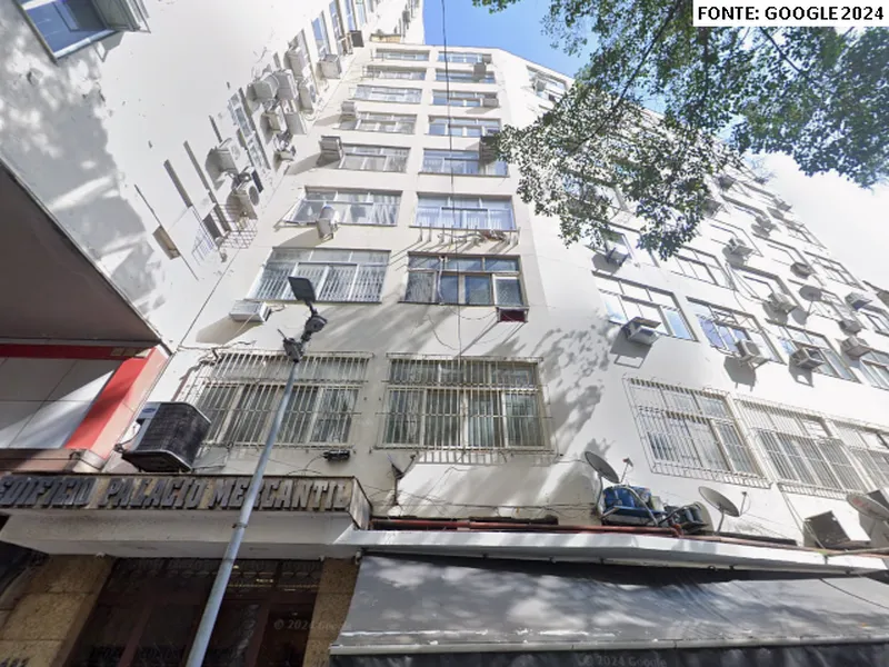 Comercial em leilão