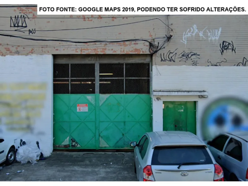 Comercial em leilão