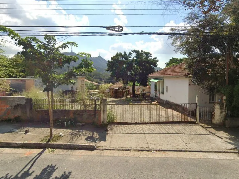 Terreno em leilão