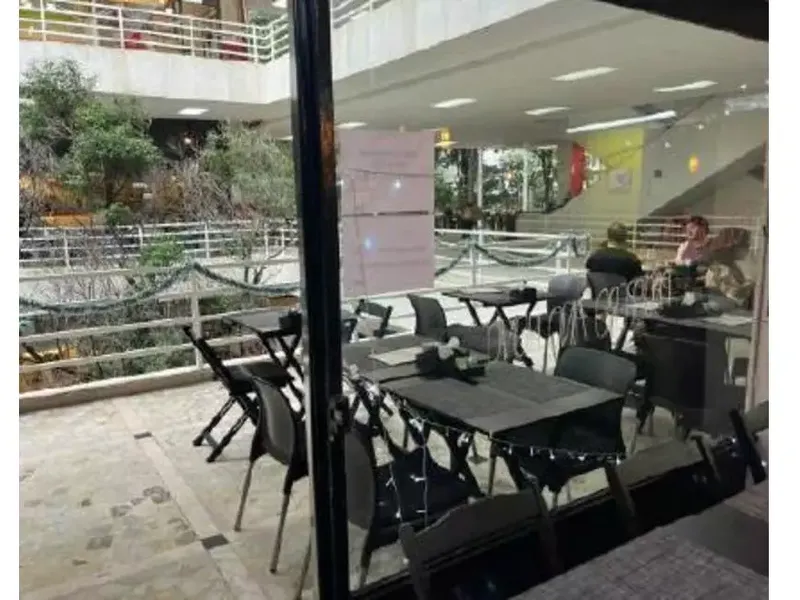 Comercial em leilão