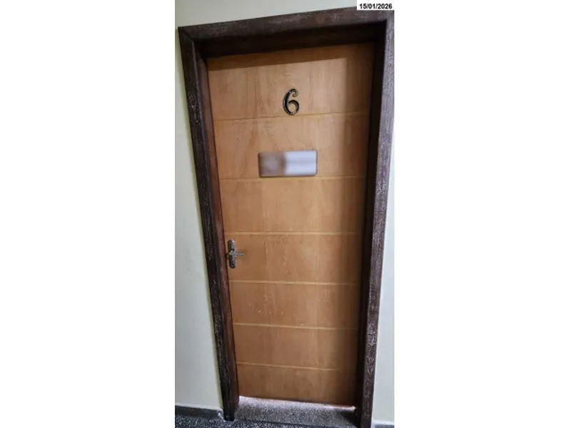 Comercial em leilão