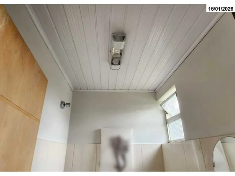 Comercial em leilão