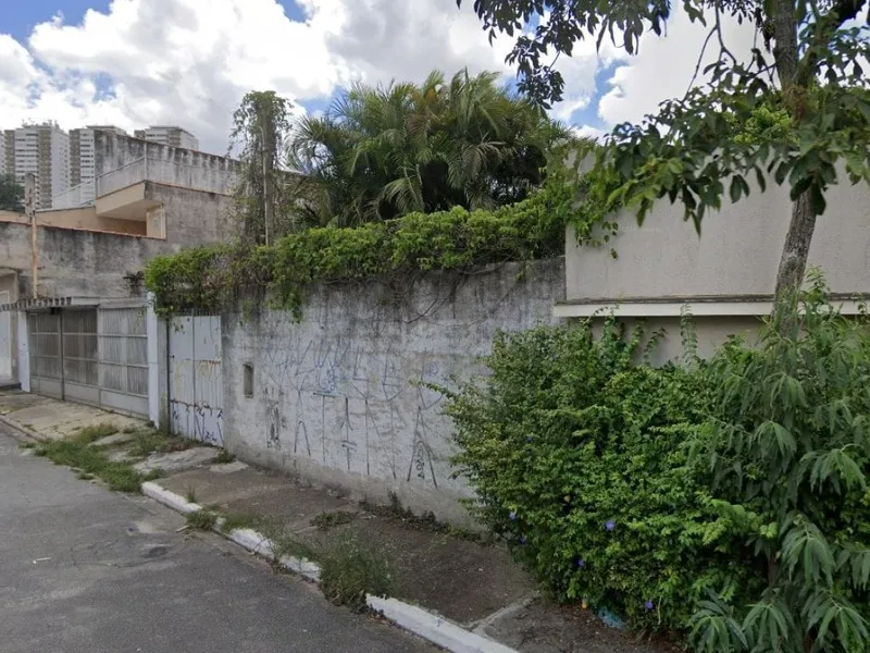 Terreno em leilão