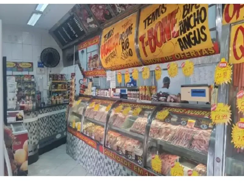 Comercial em leilão