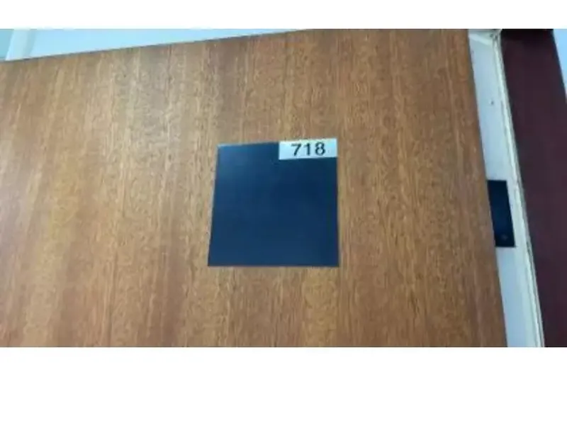 Comercial em leilão