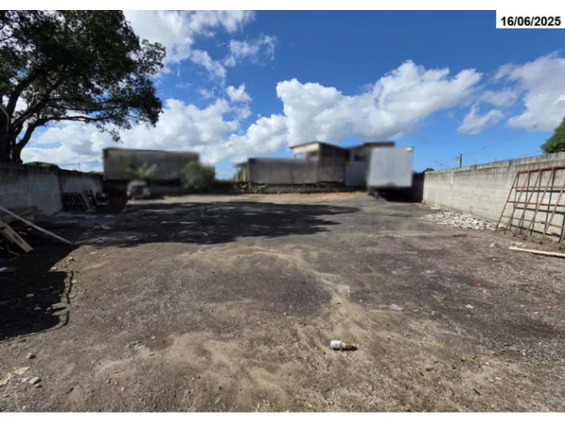 Terreno em leilão