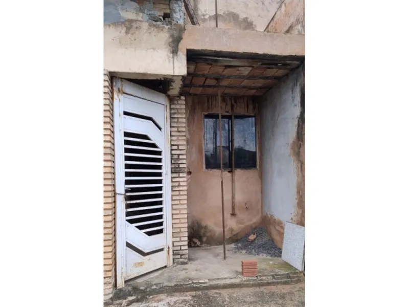 Outros em leilão