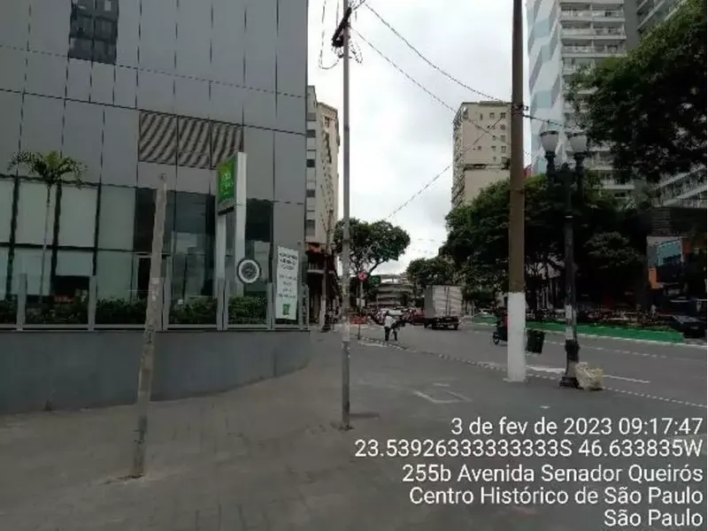 Outros em leilão