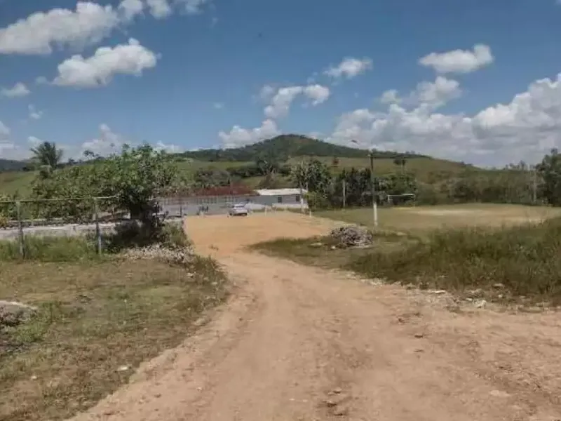 Comercial em leilão
