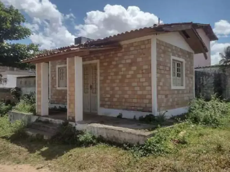 Comercial em leilão