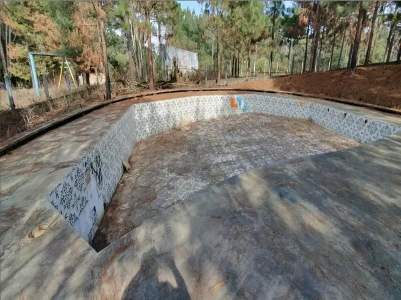 Comercial em leilão