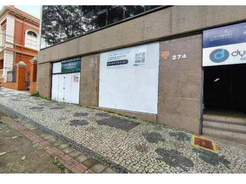 Comercial em leilão
