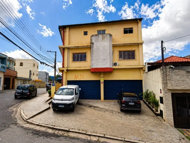 Comercial em leilão