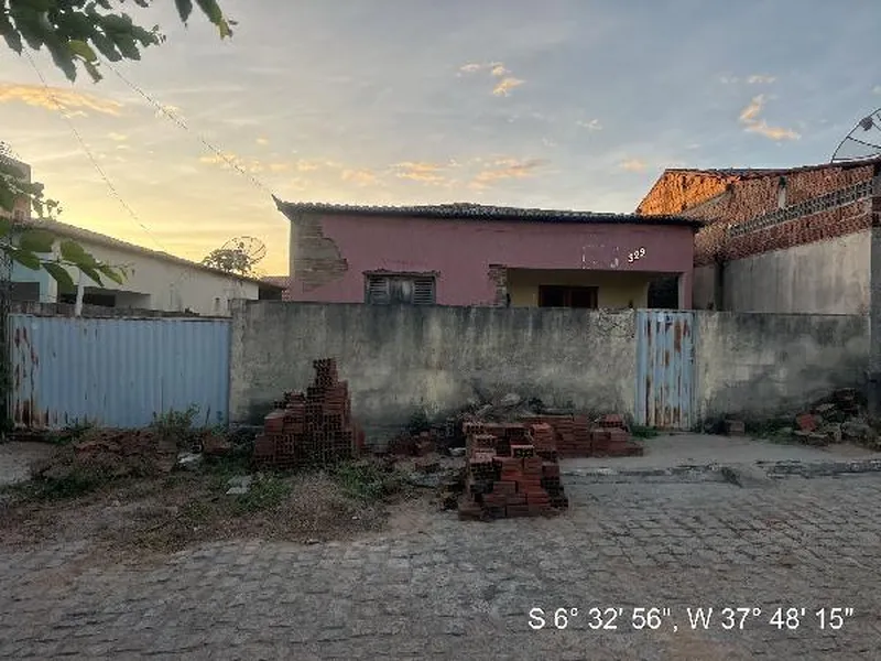 Casa em Licitação