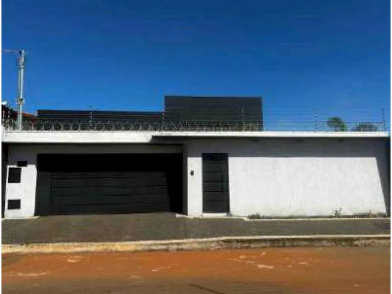Casa em Leilão Extrajudicial