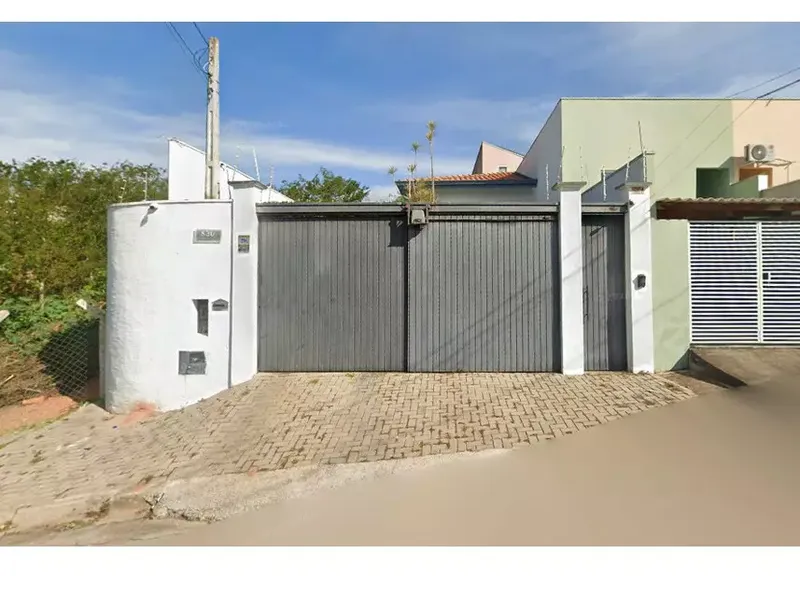 Casa em Leilão Extrajudicial