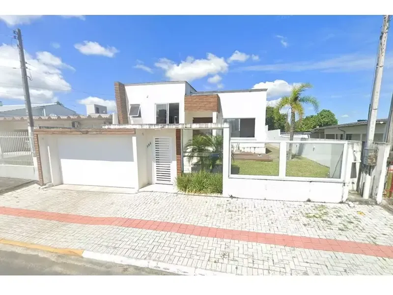 Casa em Leilão Extrajudicial