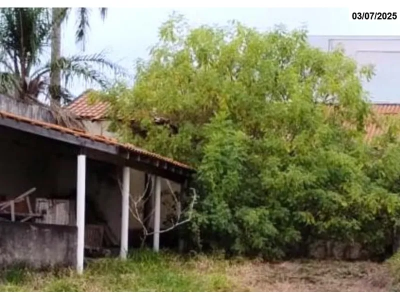 Outros em leilão