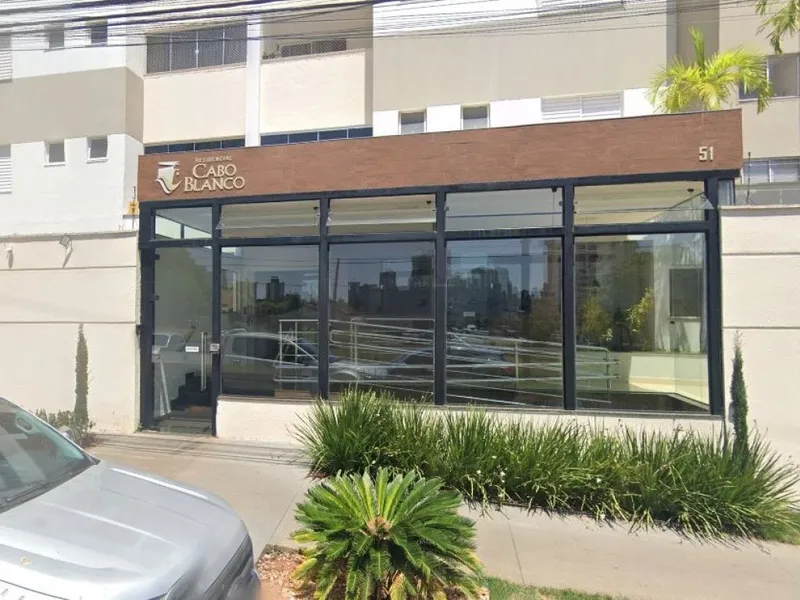 Outros em leilão