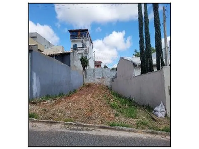 Terreno em Licitação