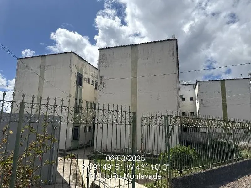 Apartamento em Licitação