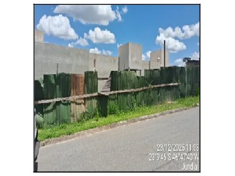 Terreno em Licitação