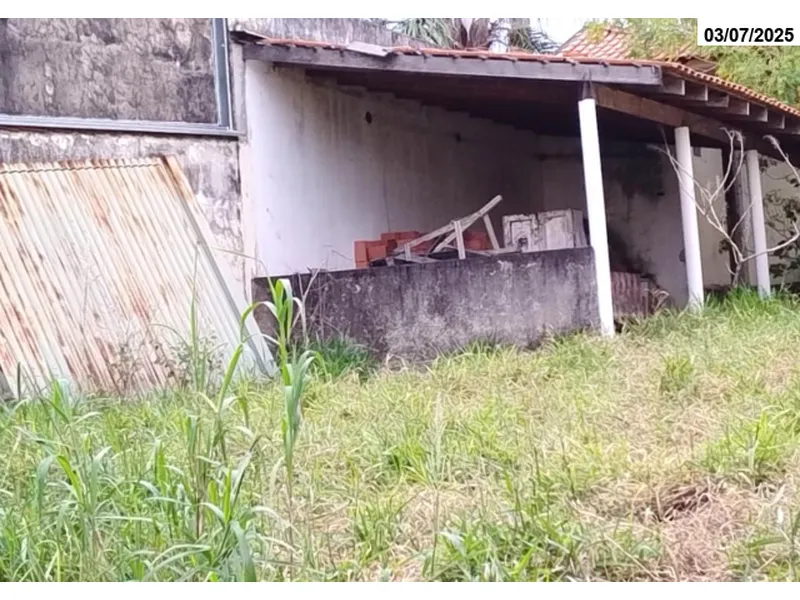 Outros em leilão