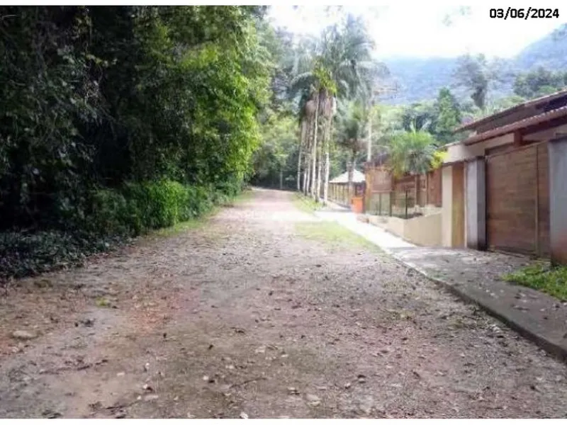 Terreno em leilão