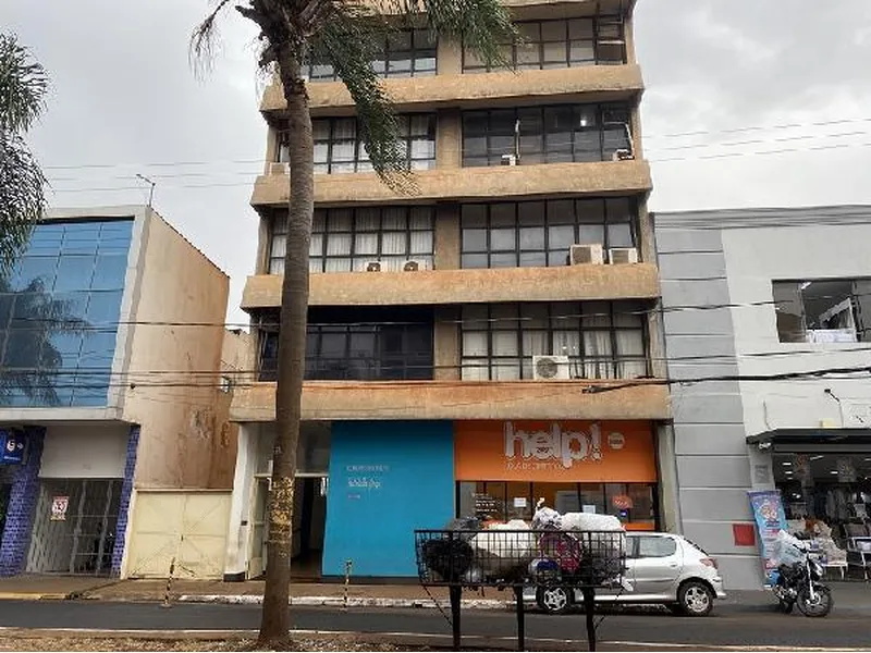 Comercial em Licitação