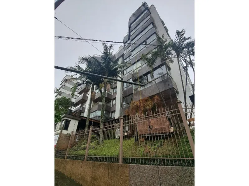 Outros em leilão