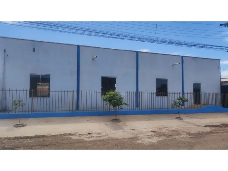Outros em leilão
