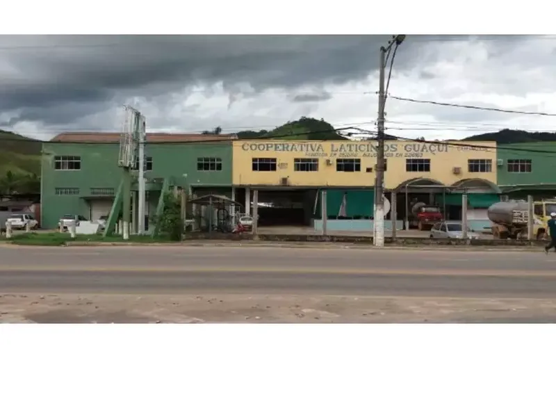 Comercial em leilão