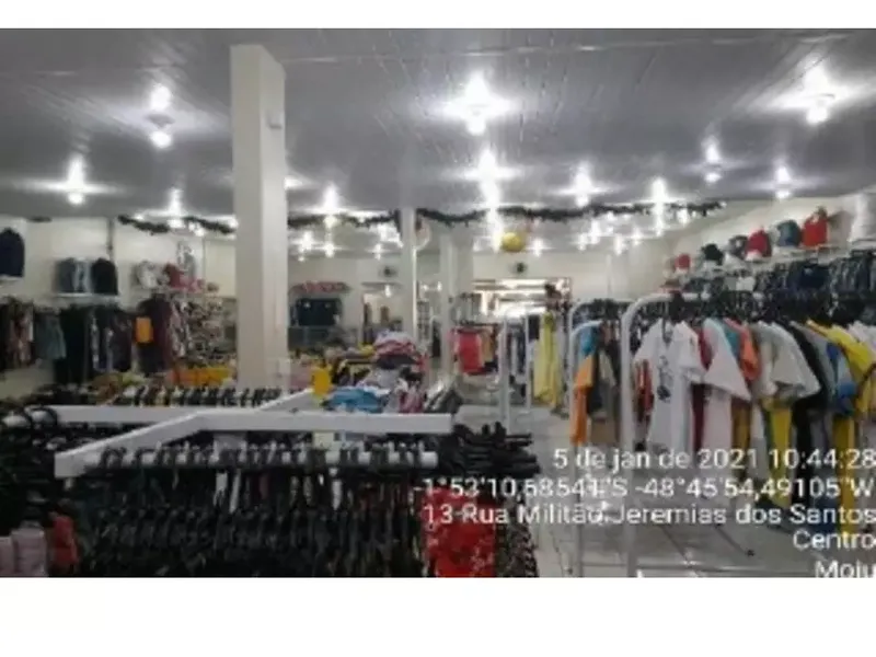 Comercial em leilão