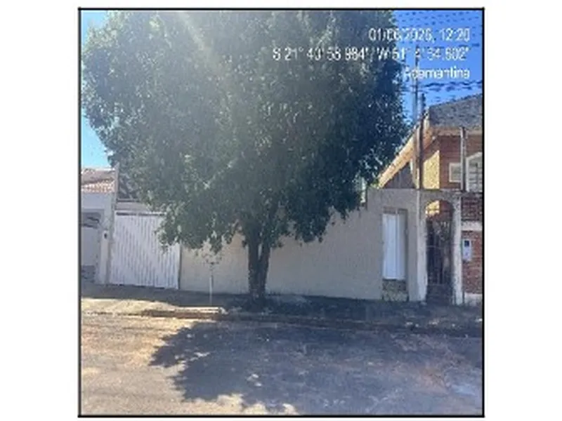 Casa em Leilão Extrajudicial