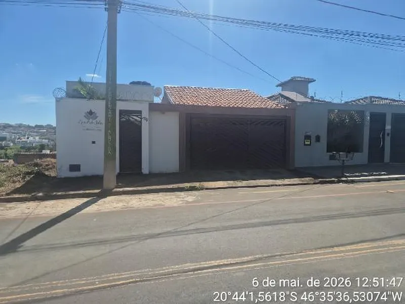 Casa em Leilão Extrajudicial