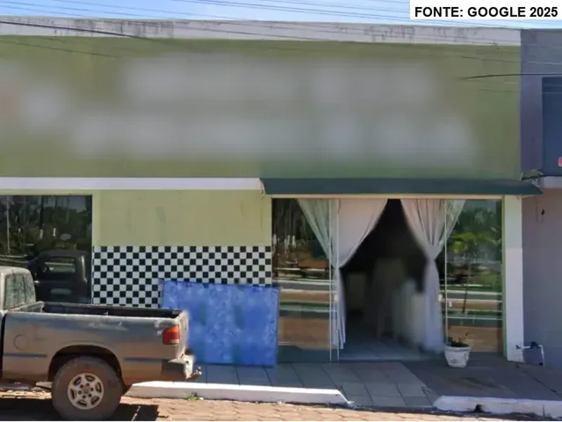 Comercial em leilão