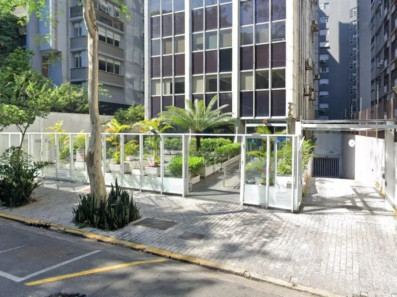 Outros em leilão