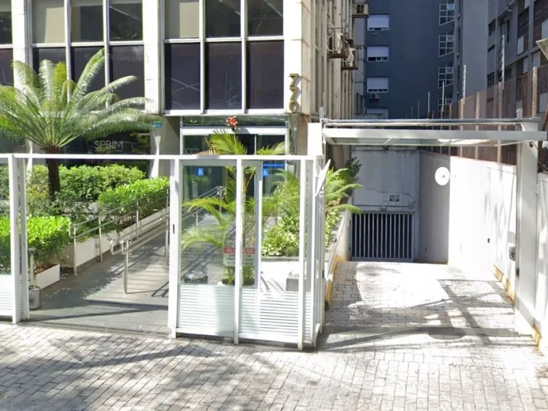 Outros em leilão