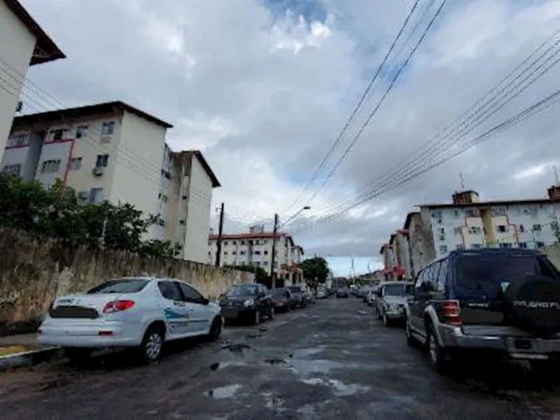 Outros em leilão