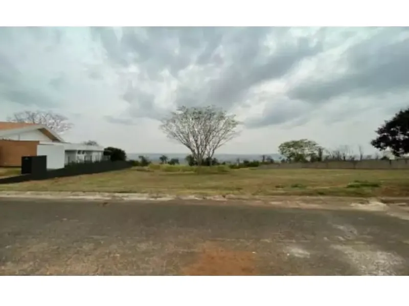 Terreno em leilão